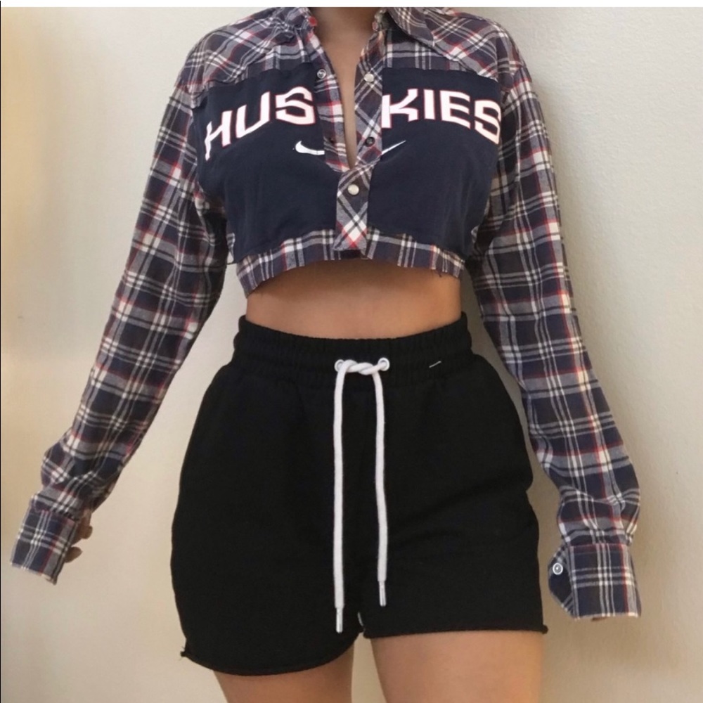 Huskies crop top small